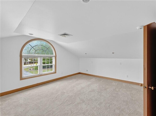 Building Photo - 239 Bulgarmarsh Rd