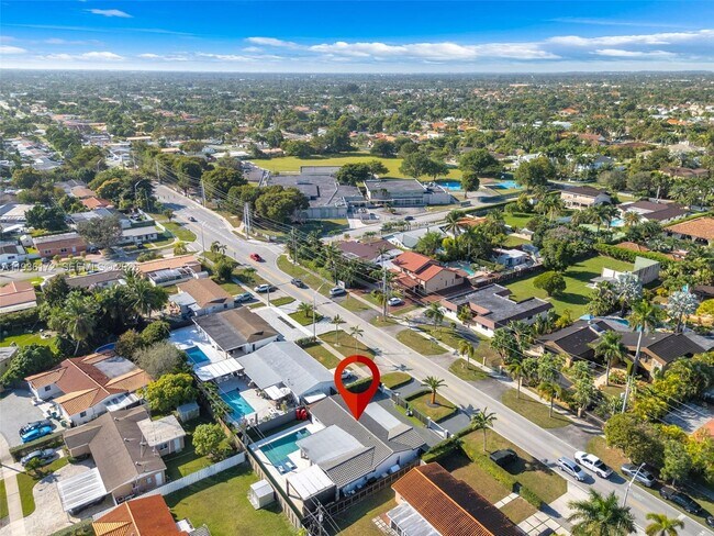 Building Photo - 2845 SW 127th Ave