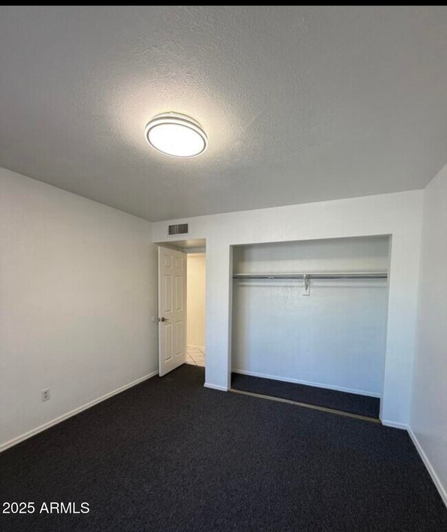 Building Photo - 6349 W Cheryl Dr