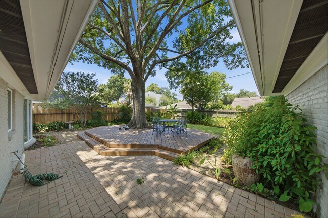 Building Photo - 14110 Barryknoll Ln