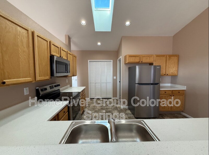 Building Photo - 8563 Garrison Rd