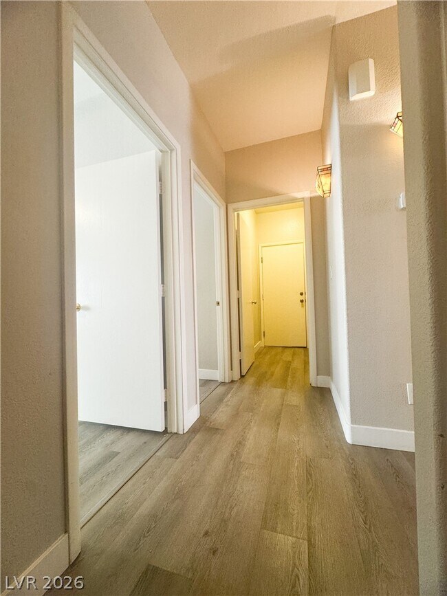 Building Photo - 30 Hatten Bay St