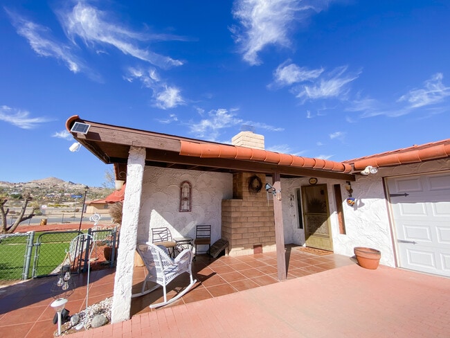Building Photo - 6817 Warren Vista Ave