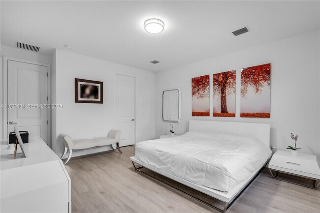 Building Photo - 4363 NW 81st Ave