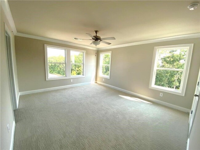 Building Photo - 912 Sweetwater Grove