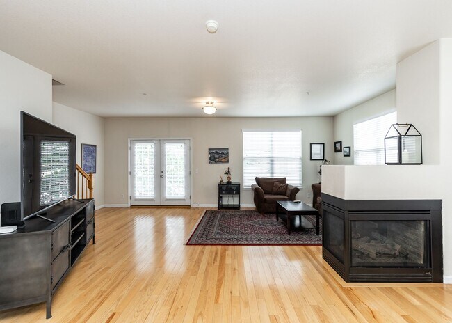 Building Photo - Downtown 3 Bedroom Townhome with 2 Car Garage