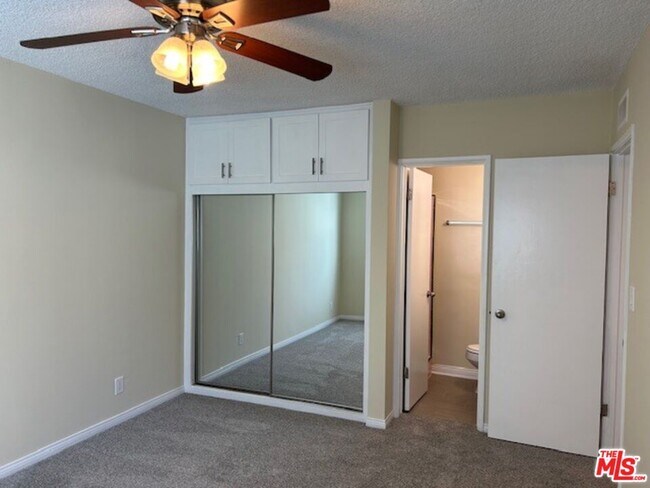 Building Photo - 1428 S Bedford St