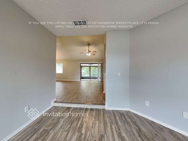 Building Photo - 517 Eastport Dr