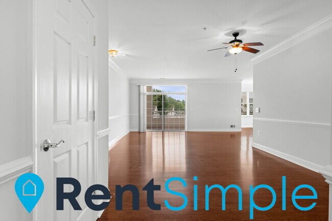Building Photo - 15221 Royal Crest Dr