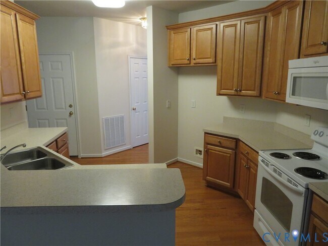Building Photo - 2057 Pruett Ct
