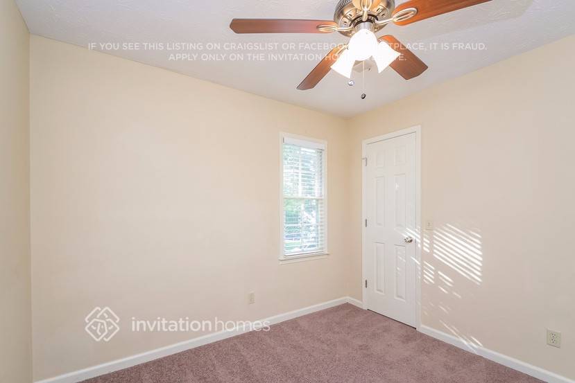 Building Photo - 3761 Apple Way