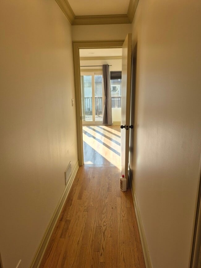 Building Photo - 4138 N Parkside Ave