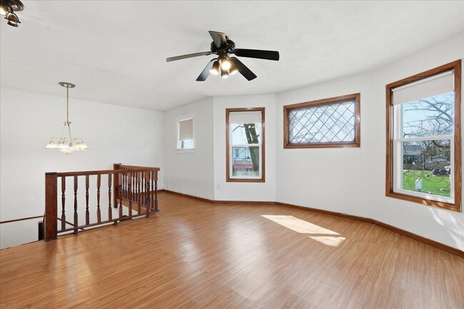 Building Photo - 209 West Main St