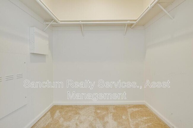 Building Photo - 894 Font Ter