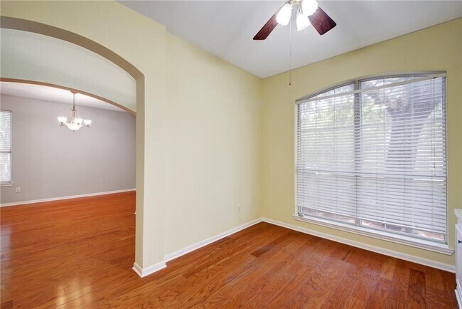 Building Photo - 1801 Hickory Ridge Cove