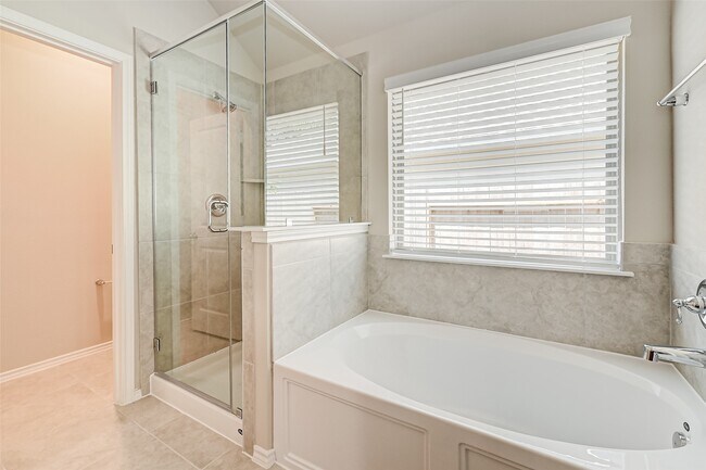 Building Photo - 32037 Towering Birch Trl