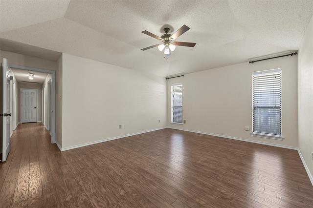 Building Photo - 2204 Sapphire Dr