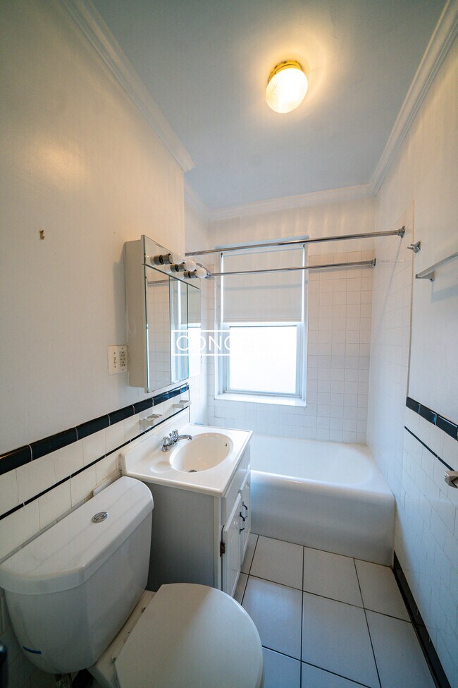 Building Photo - 58 Selkirk Rd