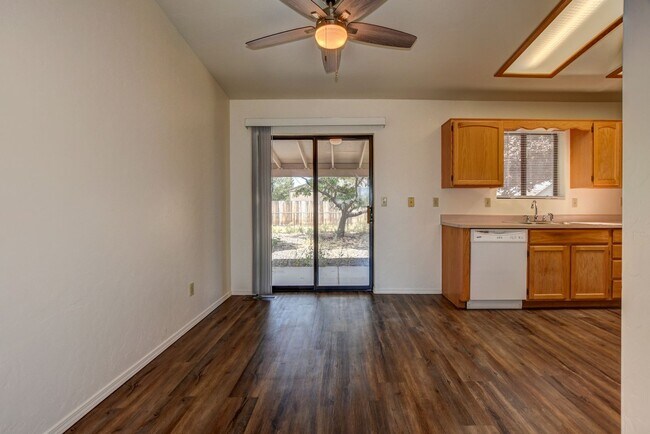 Building Photo - Three bedroom, two bath, two car garage in...