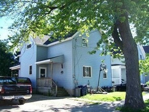 Building Photo - Spacious 5BR Home with Eat-In Kitchen | Upper Loft Area | Partially Fenced in Yard | 2,200 SQF