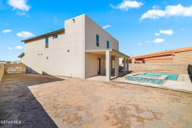 Building Photo - 6148 Oleaster Dr