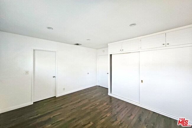 Building Photo - 15106 San Jose St