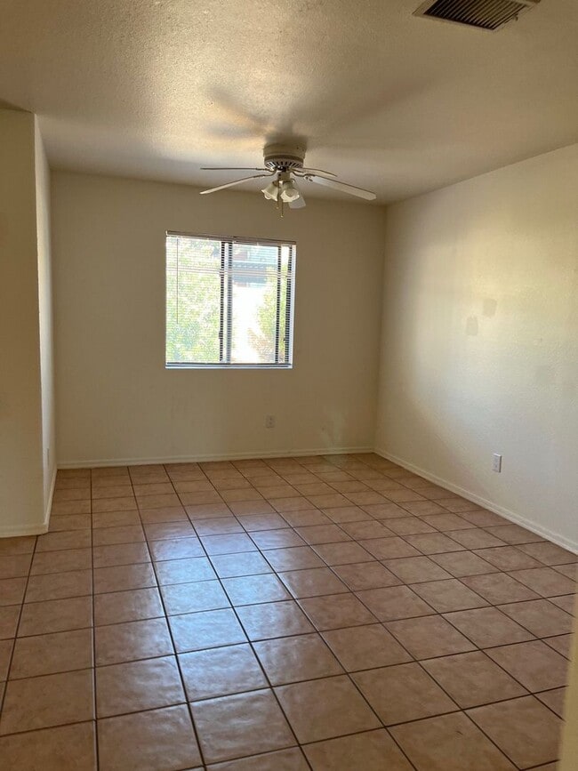 Building Photo - 3 Bedroom 2 bath with solar and electric car plug in