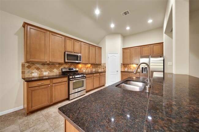 Building Photo - 25208 Forest Ledge Dr