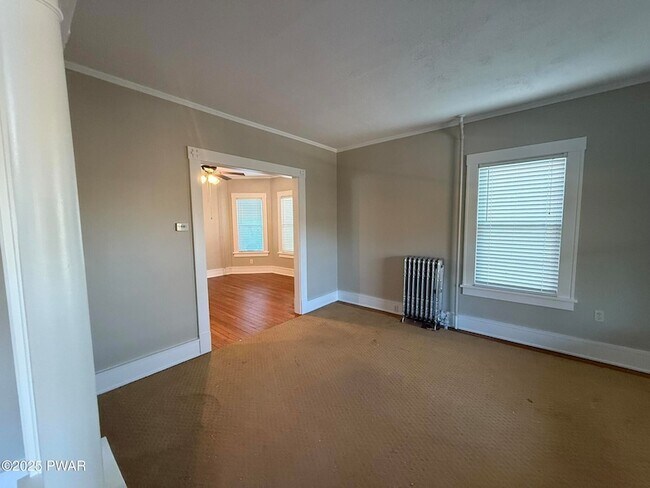 Building Photo - 341 Broad St