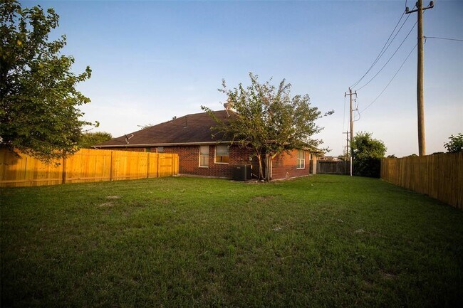 Building Photo - 9119 Melody Park Ln