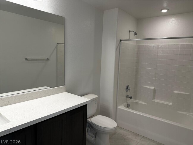 Building Photo - 512 Ylang Pl