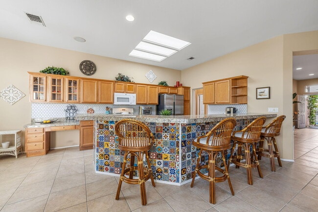 Building Photo - 35114 Rosemont Dr