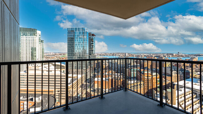 Building Photo - The Towers at Longfellow