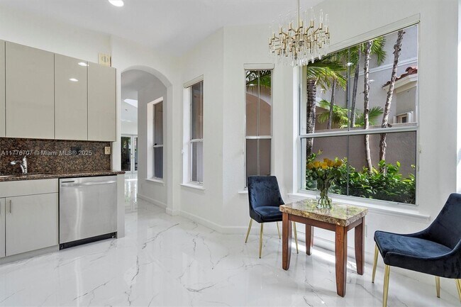 Building Photo - 1382 Harbor View W