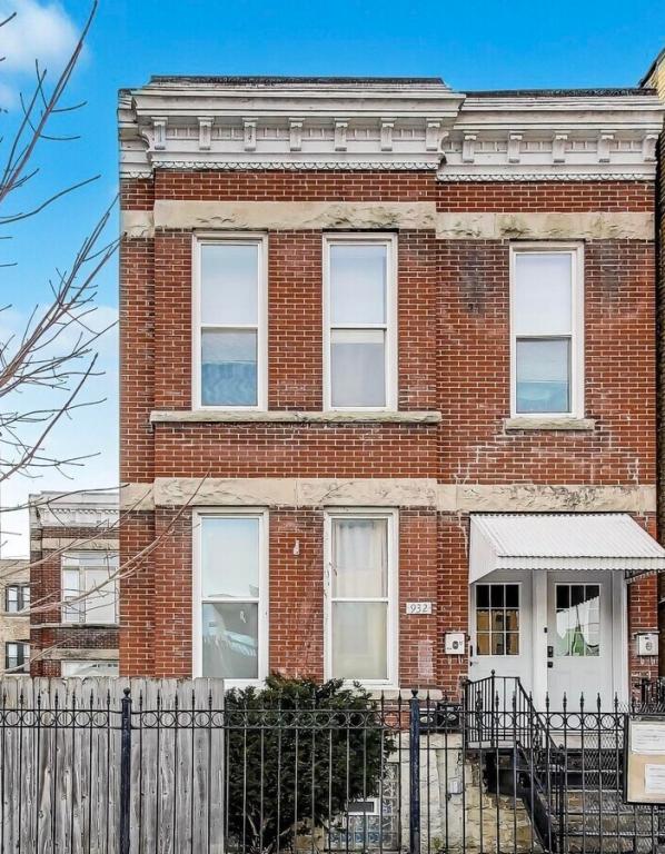 Building Photo - 930 N Richmond St