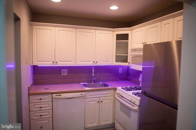Building Photo - 119 Meadowview Ln