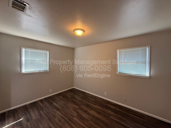 Building Photo - 2121 73rd St