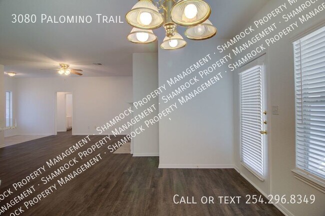 Building Photo - Surrey Ridge Duplex