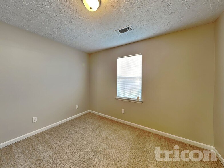 Building Photo - 160 Brighton Dr