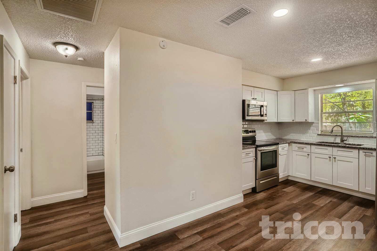 Building Photo - 4926 Haines Rd N