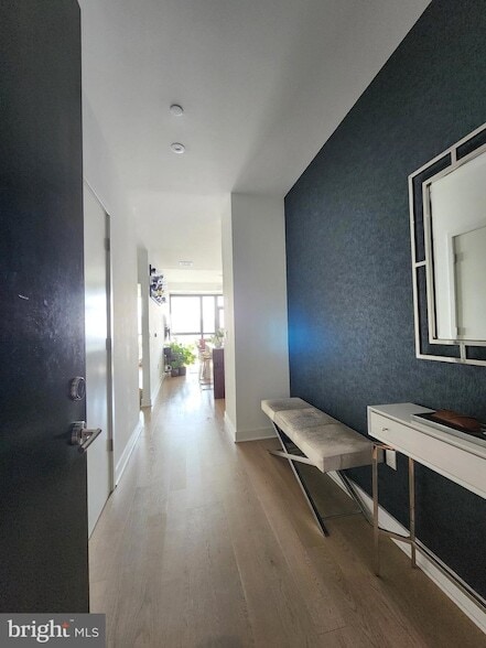 Building Photo - 1650 Silver Hill Dr