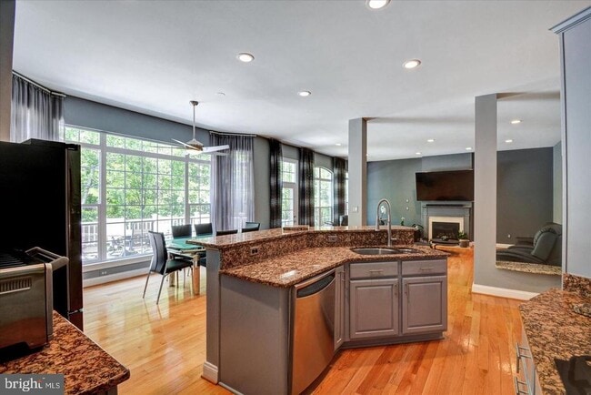 Building Photo - 2732 Lightfoot Dr