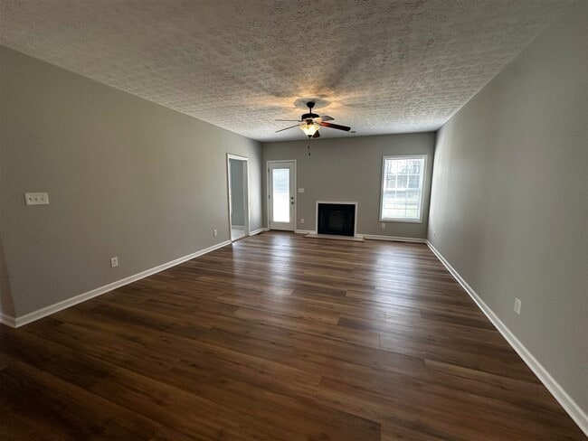 Building Photo - 484 Crossfield Way