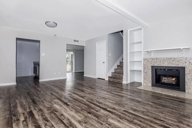 Building Photo - 4400 Memorial Dr