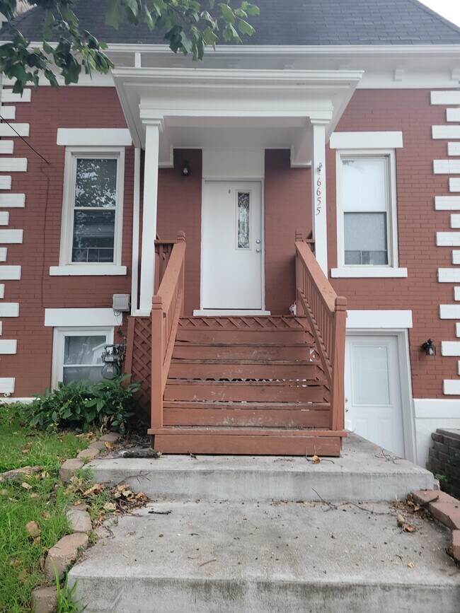 Primary Photo - 6655 Garner Ave