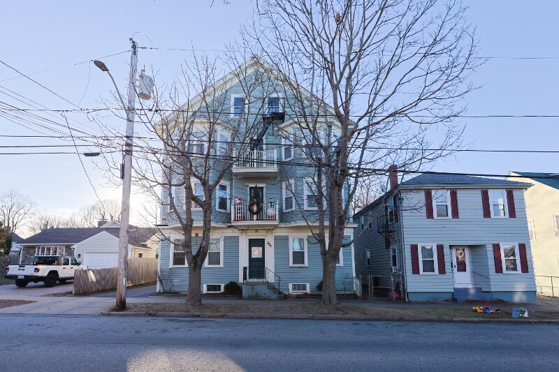 Primary Photo - 327 High St