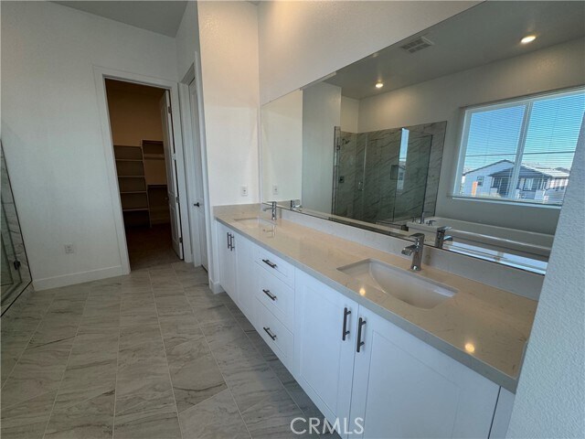 Building Photo - 114 Pansy