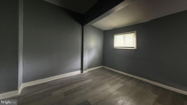 Building Photo - 1110 Morton Ave