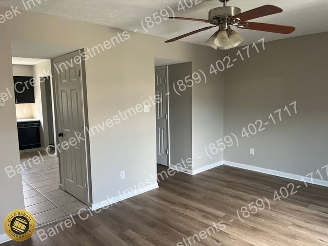 Building Photo - 2-Bed 1.5-Bath Townhome