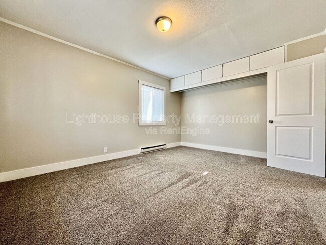 Building Photo - 1545 Carmil Dr